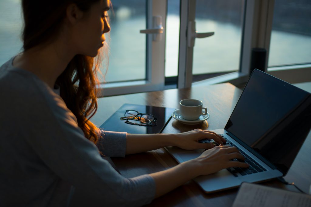 Servicios en la nube pública o privada